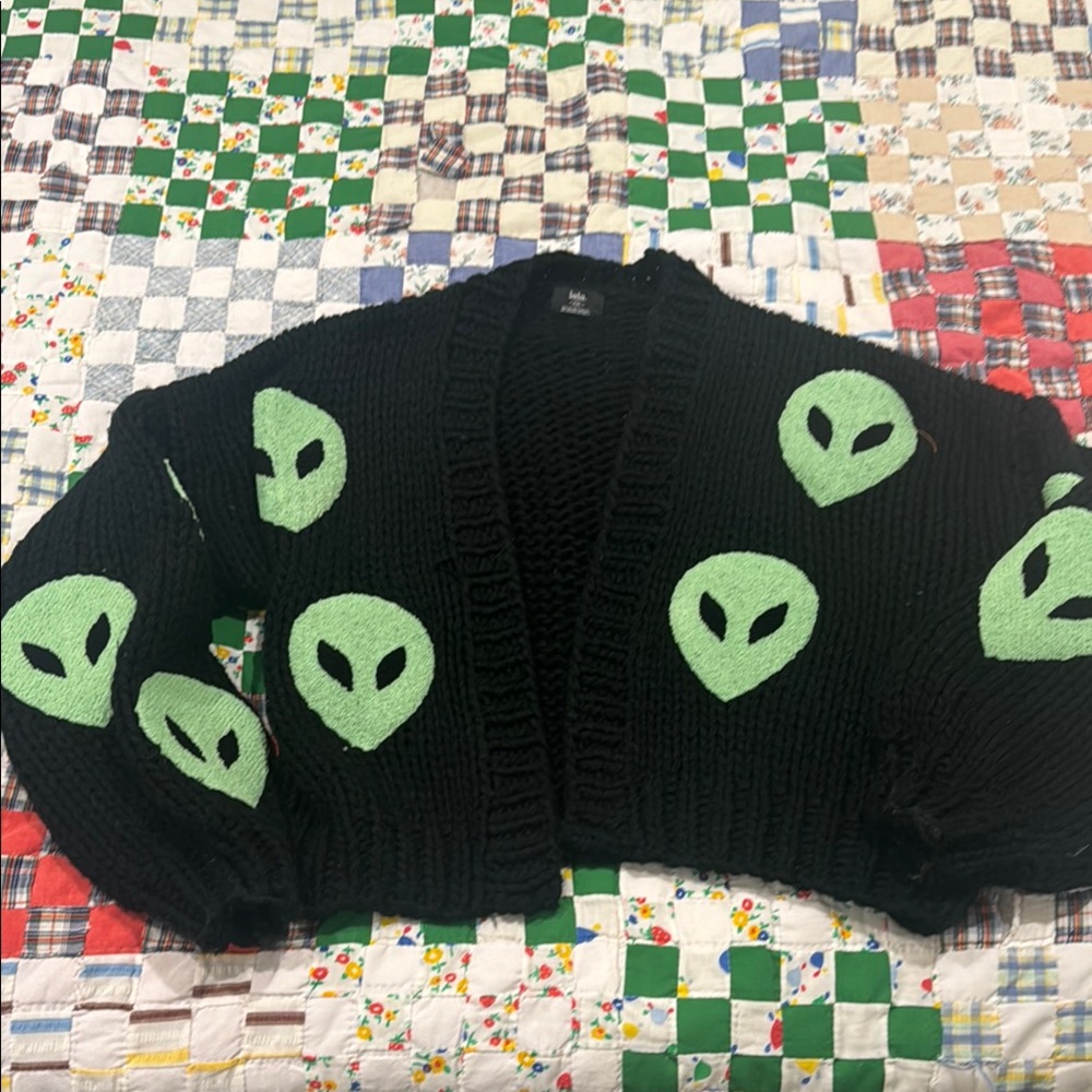 Dressed in LaLa Alien cardigan S/m